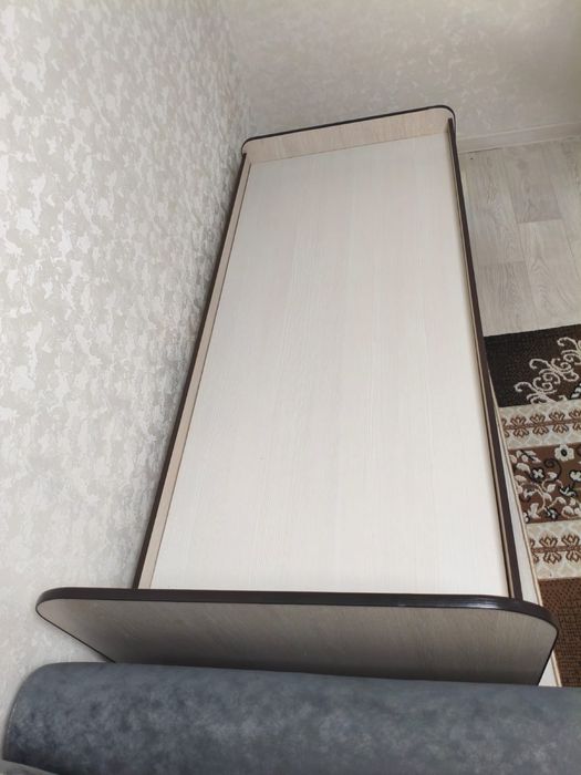 Продам кровать 85*200, без матраса. Состояние отличное