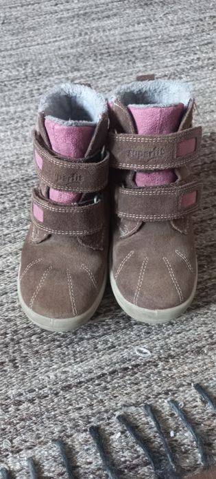 Ghete fetite Superfit nr.27