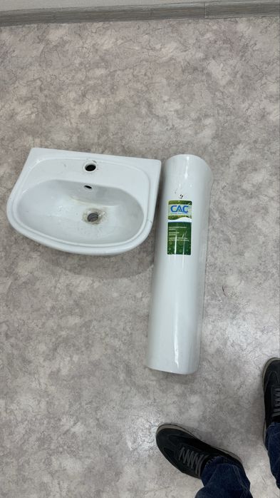 умывальник с пьедесталом