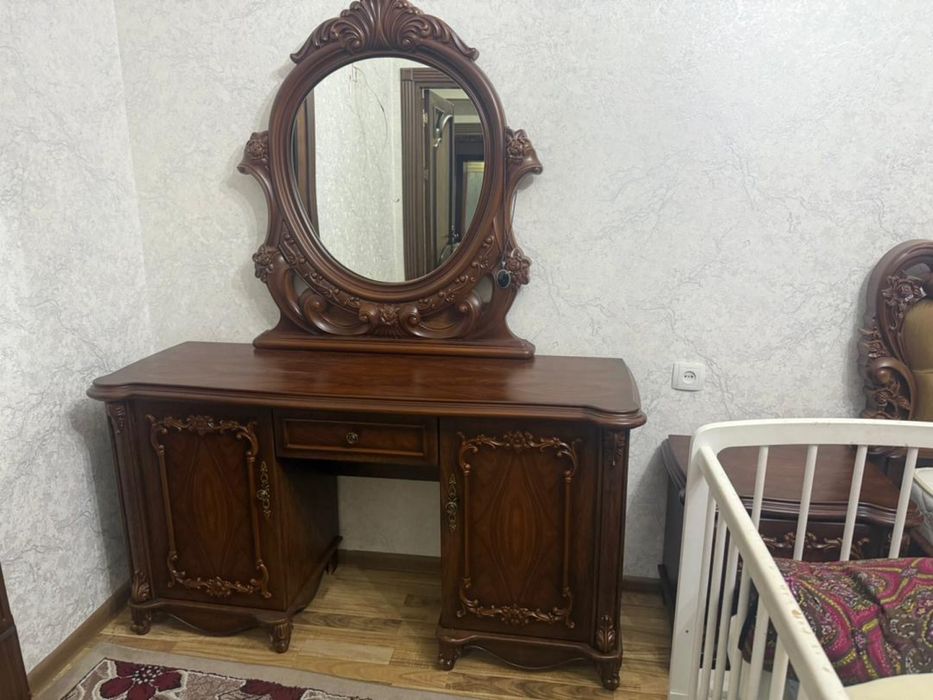 Спальный гарнитур (Китай)