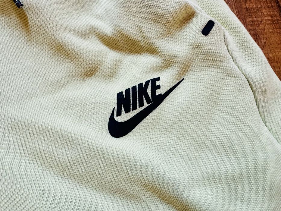 Детски къси панталони Nike Tch Flc размер - S