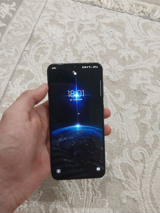Samsung A50 в хорошем состояний