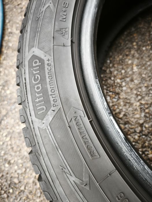 215/55/17" 4бр Good year ultra grip performance, dot2222,7mm