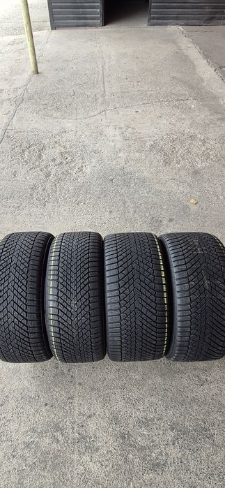 4 anvelope iarna Pirelli,fata 285/35/22,spate 315/30/22.Pret pe bucata