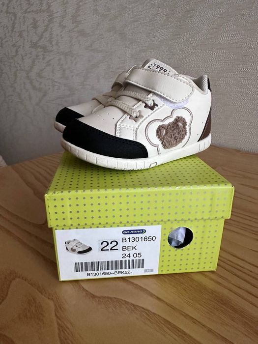 Продам детские ботинки DR Kong