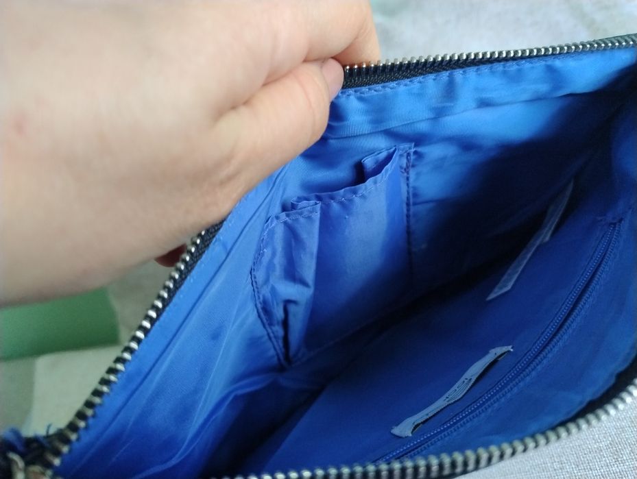 Poșetă plic sau clutch New look albastru metalizat
