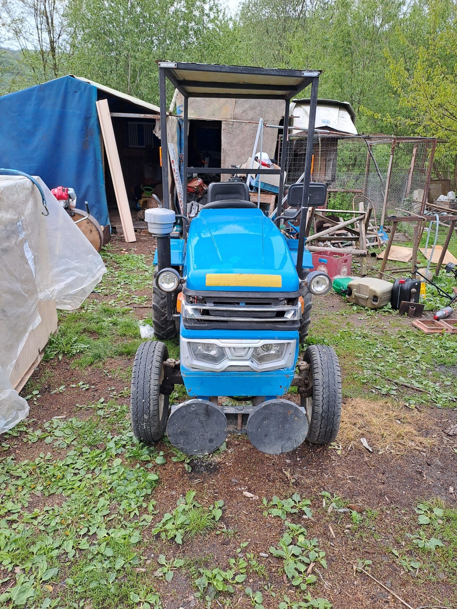Tractor cu freza și plug