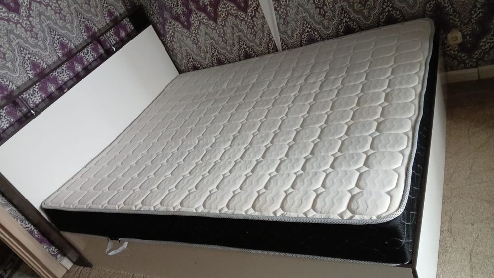 Продам 2х спальную кровать