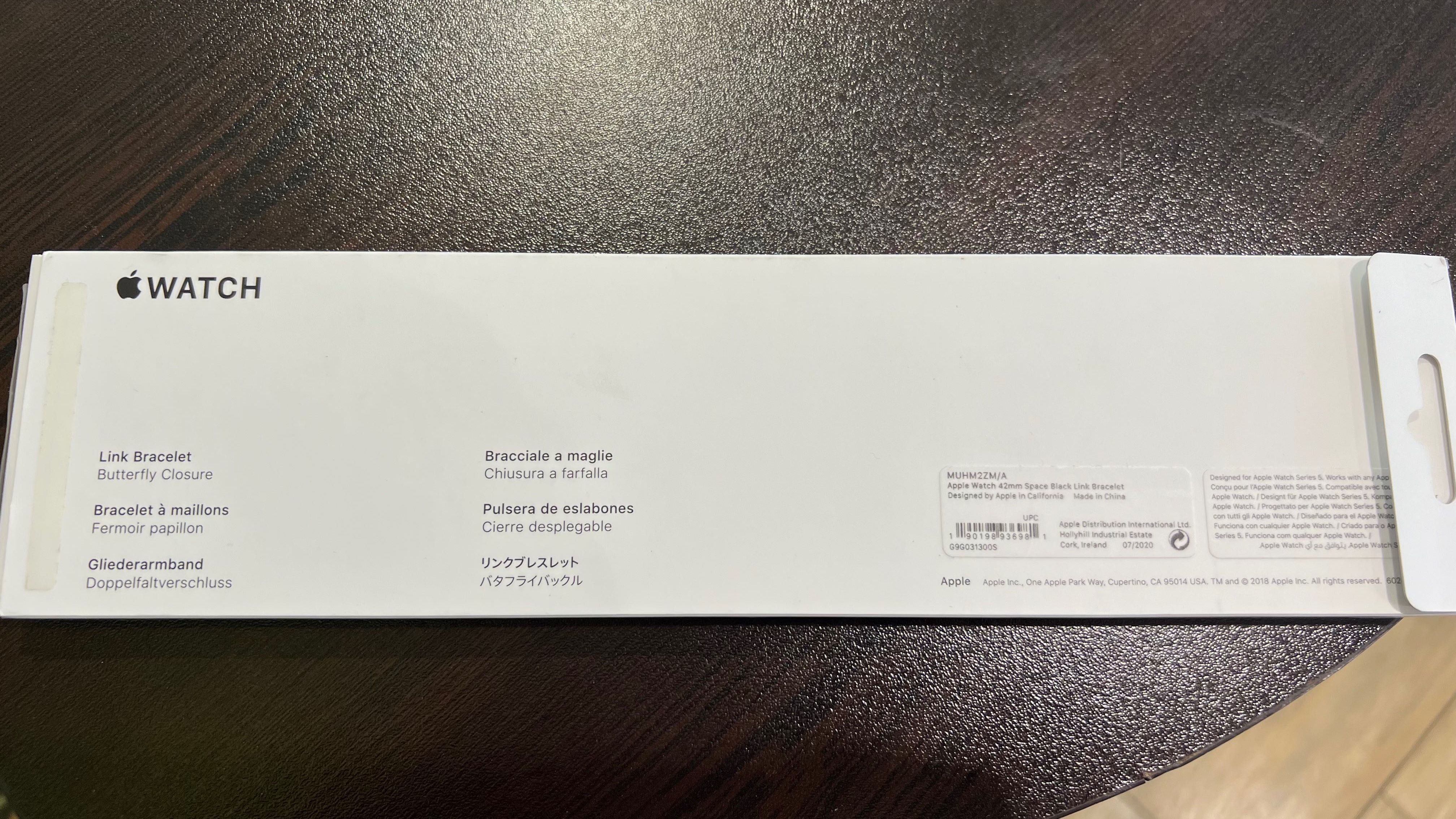 Продавам каишка - Apple space black stainless steel link bracelet