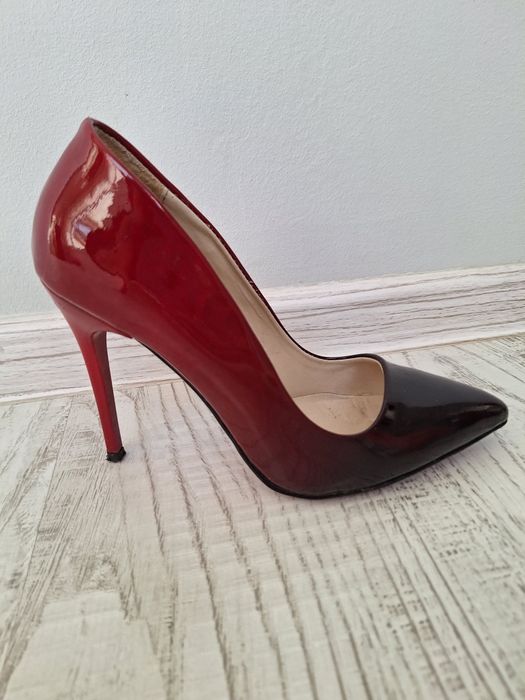 Дамски обувки на ток