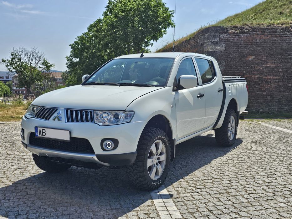 Mitsubishi L200 Facelift, 2010, blocant spate, preț negociabil.