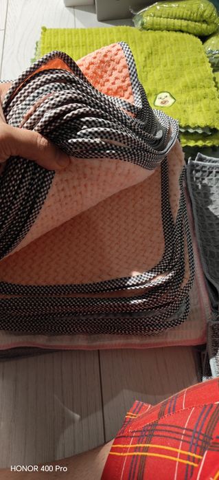 Optom “Yumshoq mikrofiber sochiqlar – tozalash uchun ideal!”

“Rangli