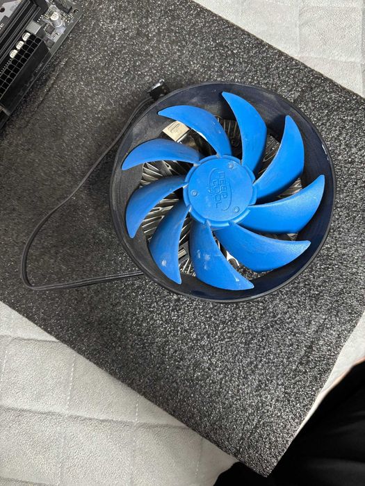 Кулер DeepCool для Intel (тихий, рабочий)