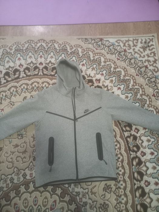 Найк теч только верхняя одежда