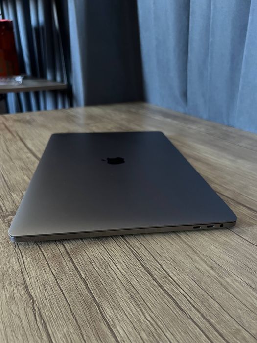 Mackbook pro 15.4 inch