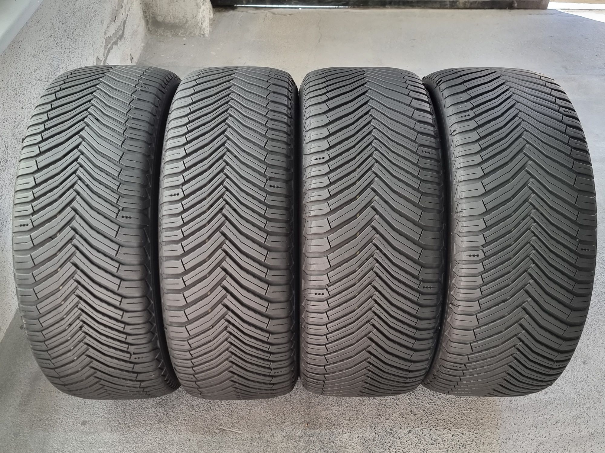 "Dot 24" Спорт пакет 235/50/19 и 255/45/19 Michelin 4Броя: 820лв 6.5мм