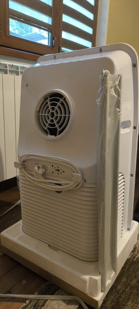 Мобилен климатик Haier AM12AA1GAA
