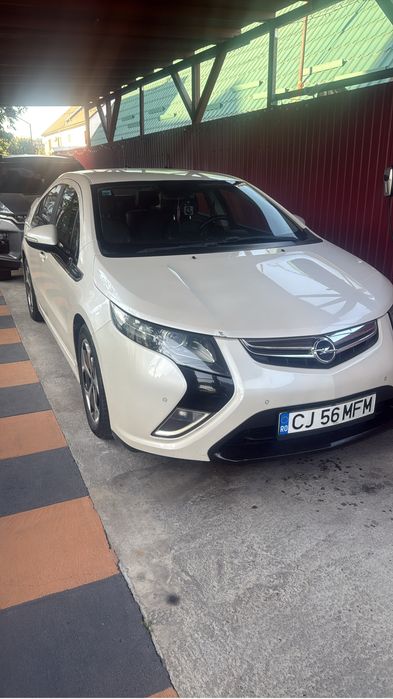 Opel ampera hibrid
