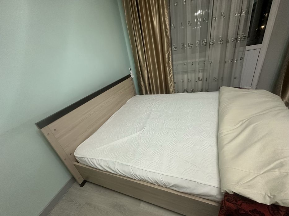 Продам двухспальную кровать