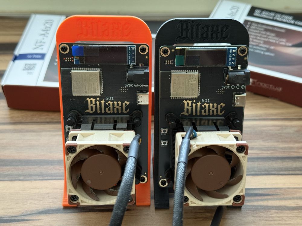 Bitaxe Gamma 601 1.2Th/s 15W - Bitcoin BTC Lucky Miner