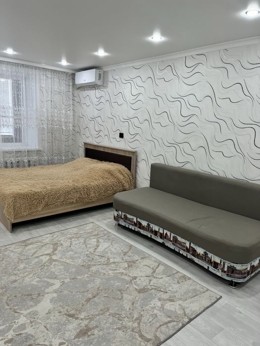 Сдам 1 комн квартиру посуточно 20 школа