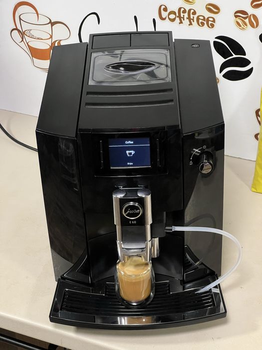 Кафемашина кафе автомат Jura E60 с гаранция