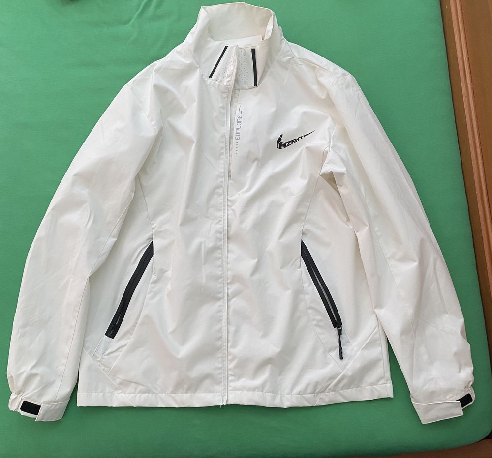 Nike бяло яке размер L