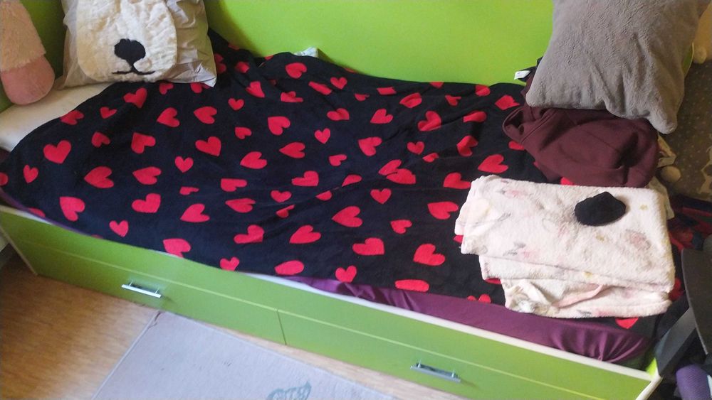 Vand mobila copiii stare buna care se transforma  nou nascuti 12 ani
