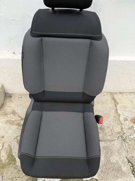 Set scaune față Citroën C3 2020 (stânga + dreapta)