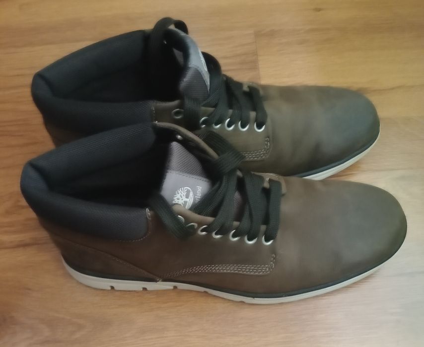 Vând  ghete bărbaţi   Timberland