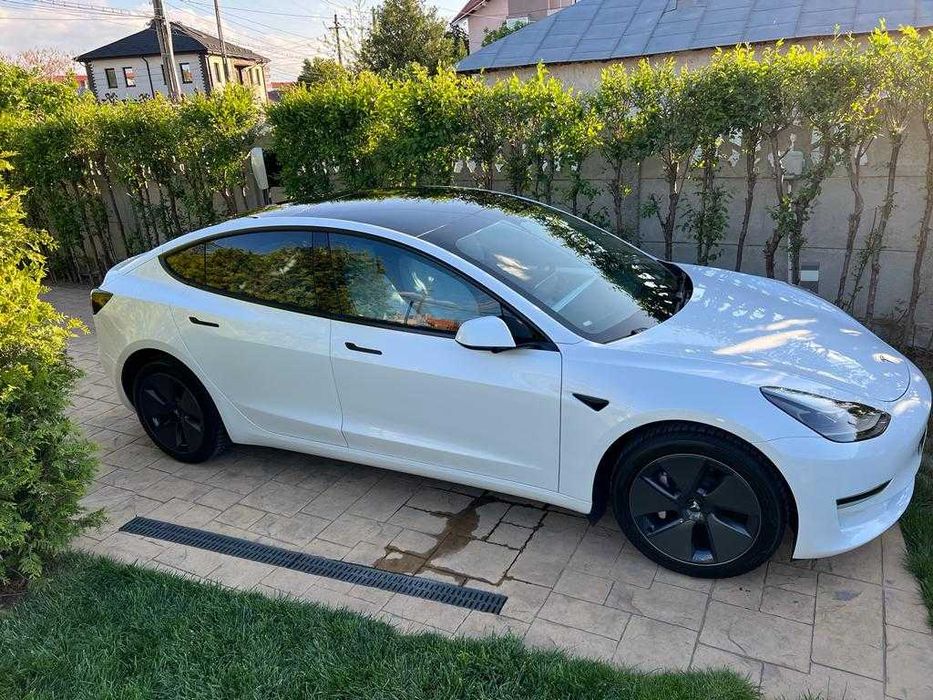 Tesla Model 3 Long Range