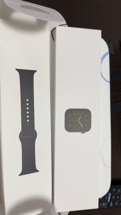 Aplle watch 6 44 mm space gray aluminum case
