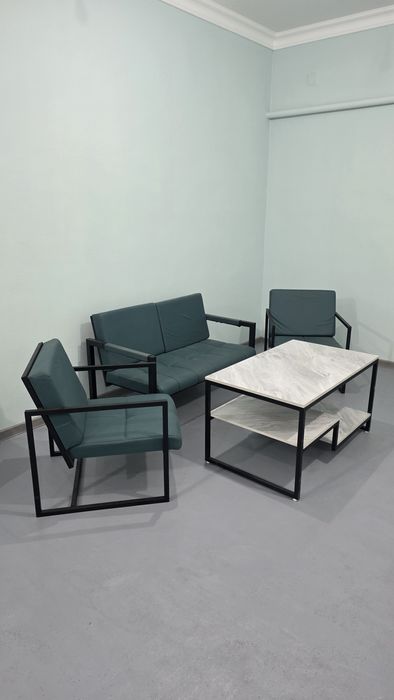 Kamplekt devan kreslo sotiladi