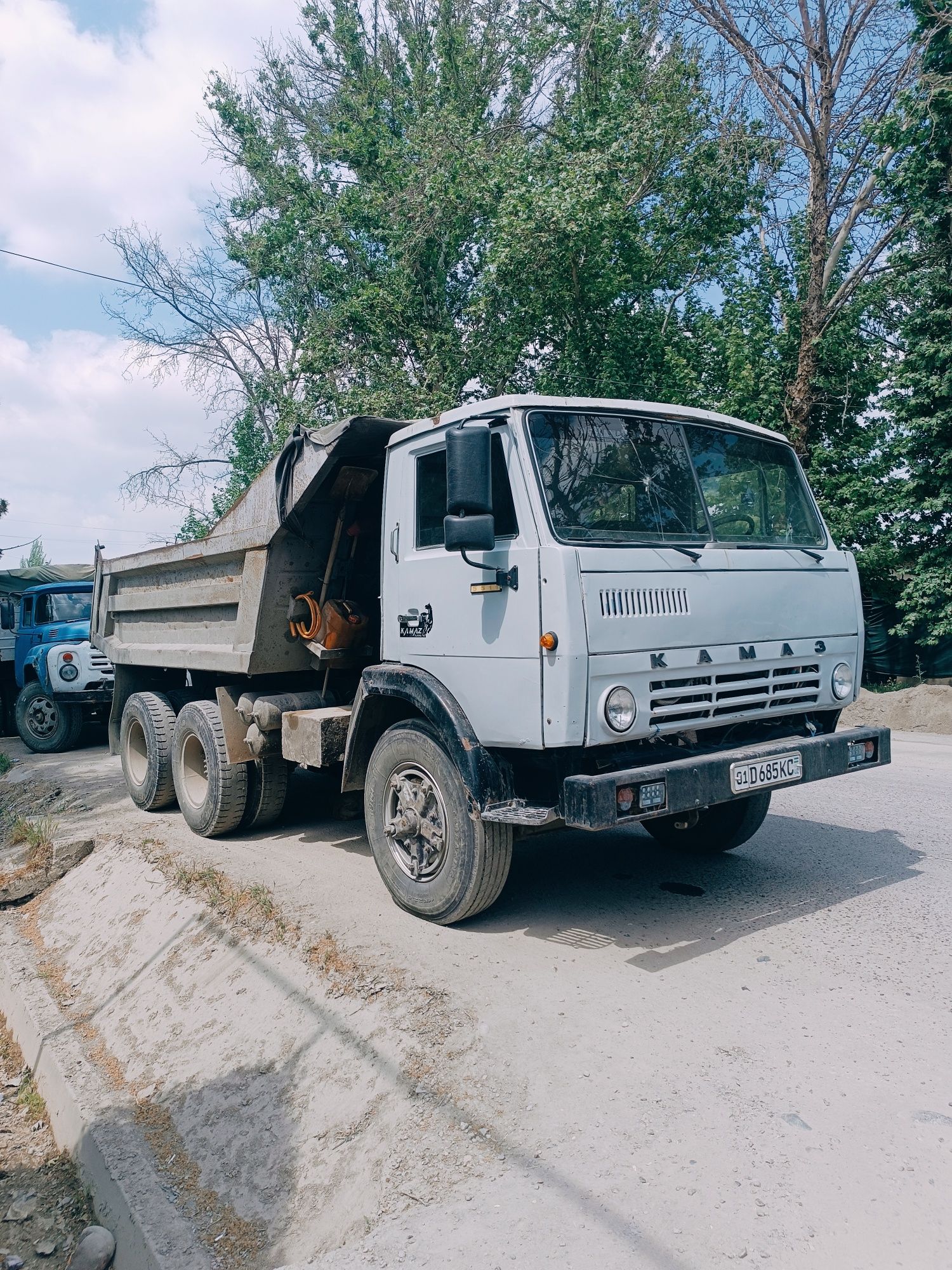 Услуги КамАЗ копаем катлаван вывозим строй мусор