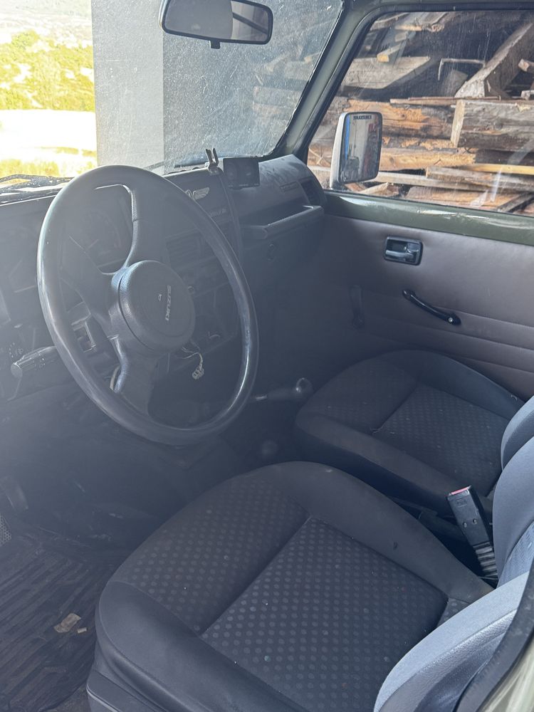 Suzuki samurai benzina