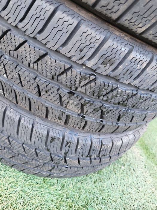4 броя зимни 215/60/17 Continental зимни гуми