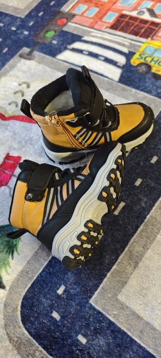 Ботушки за момче 23 номер