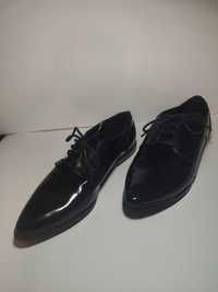 Черни официални обувки Reserved