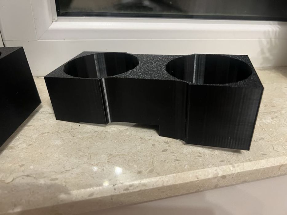 Поставка за чаши за VW Golf 5 и 6