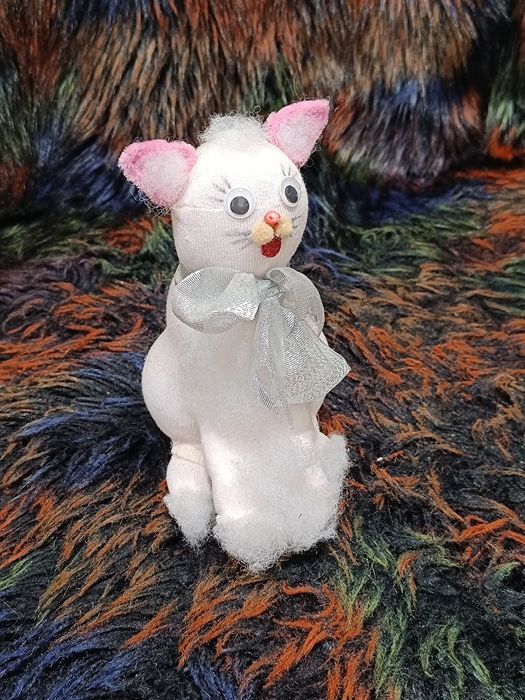 Самодельная игрушка с банкой для конфет отдам бесплатно
