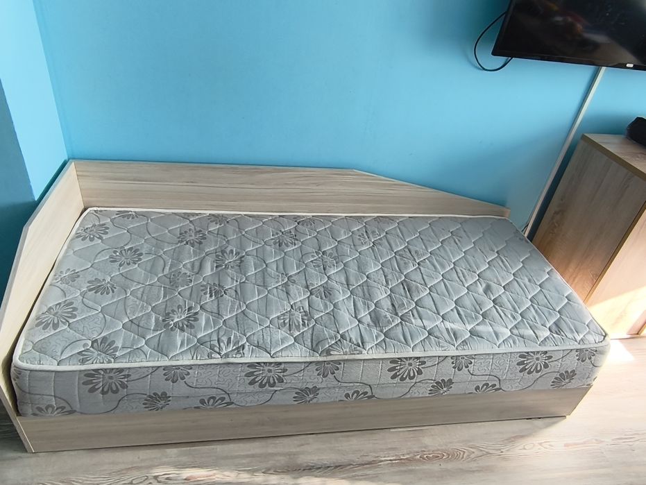 , легло с механизъм