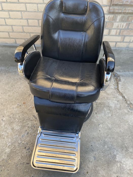 Барбер кресло б/у в отличном состаянии