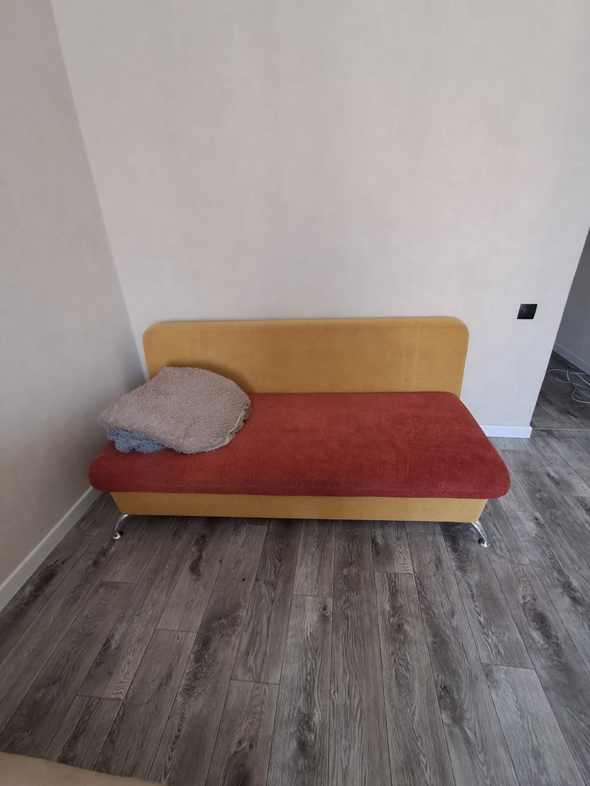 СРОЧНО продам диван