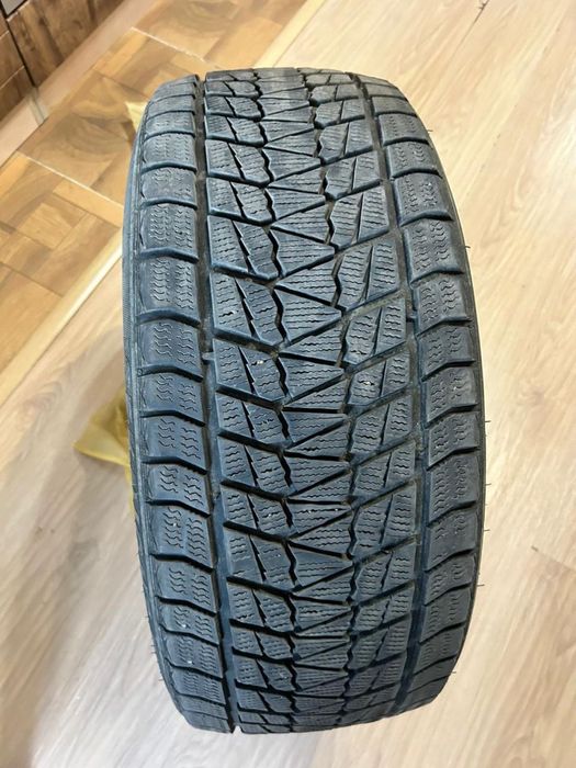 Продам зимние шины липучки