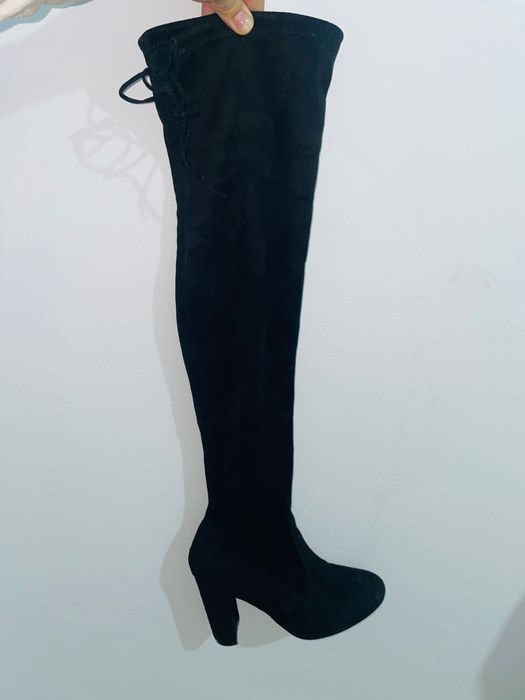 Cizme peste genunchi