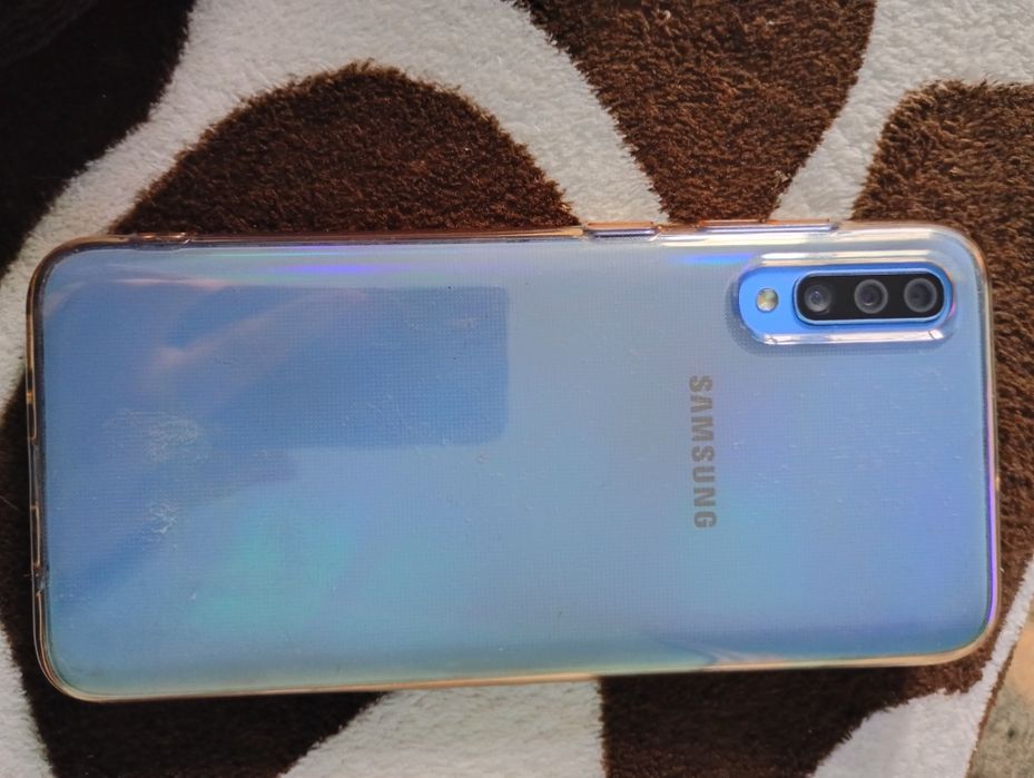 Samsung a70 cu încărcător rapid