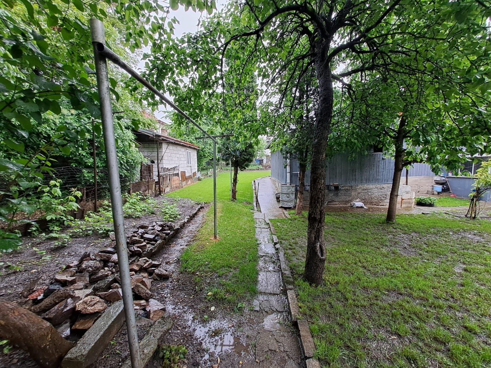 Teren și casă în zona o, în spatele primăriei din Suceava