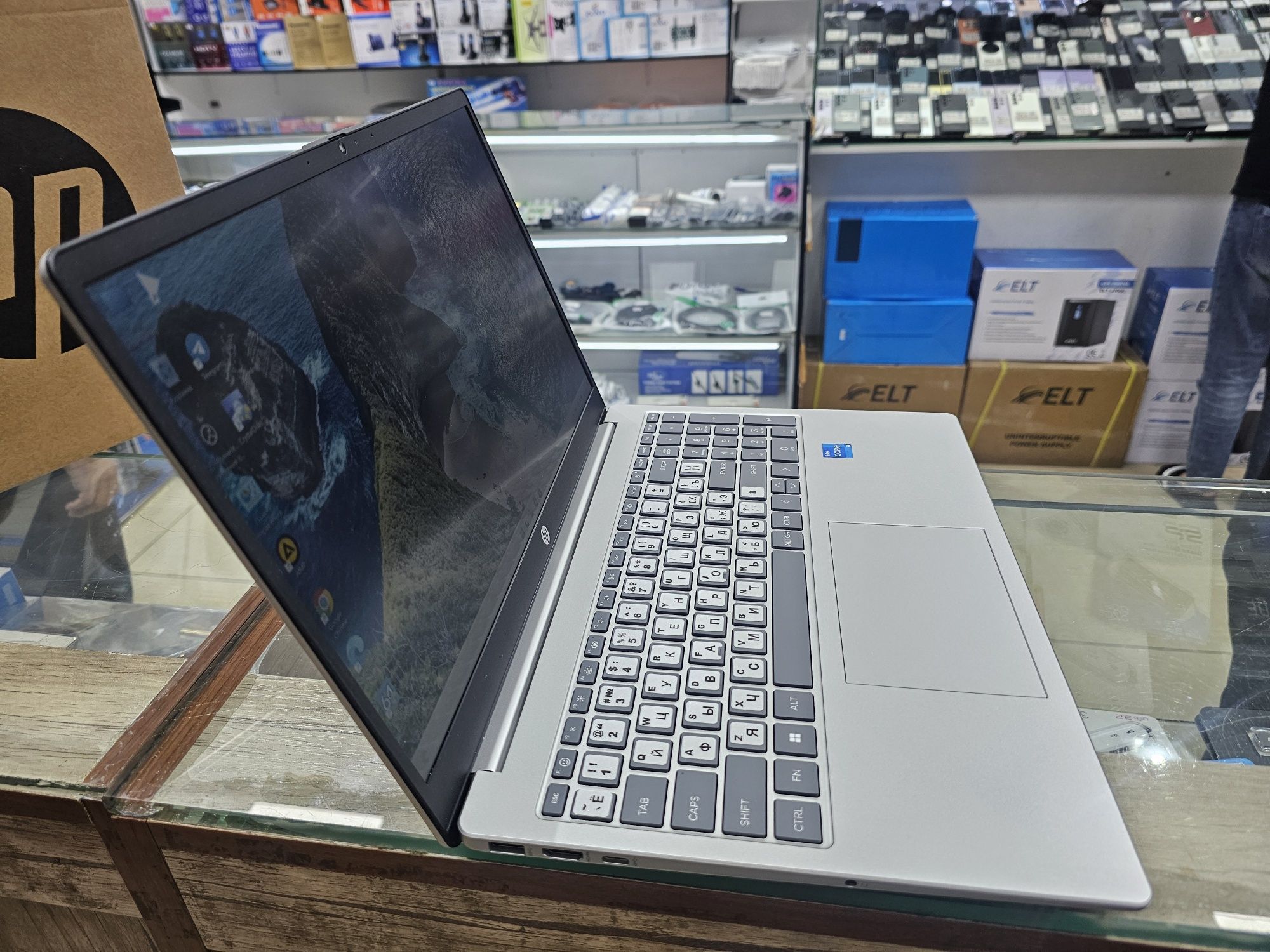 Почти новый HP Core i5 13-поколения