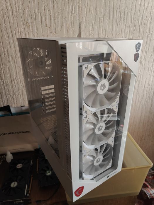 Компьютерный игровой корпус thermaltake