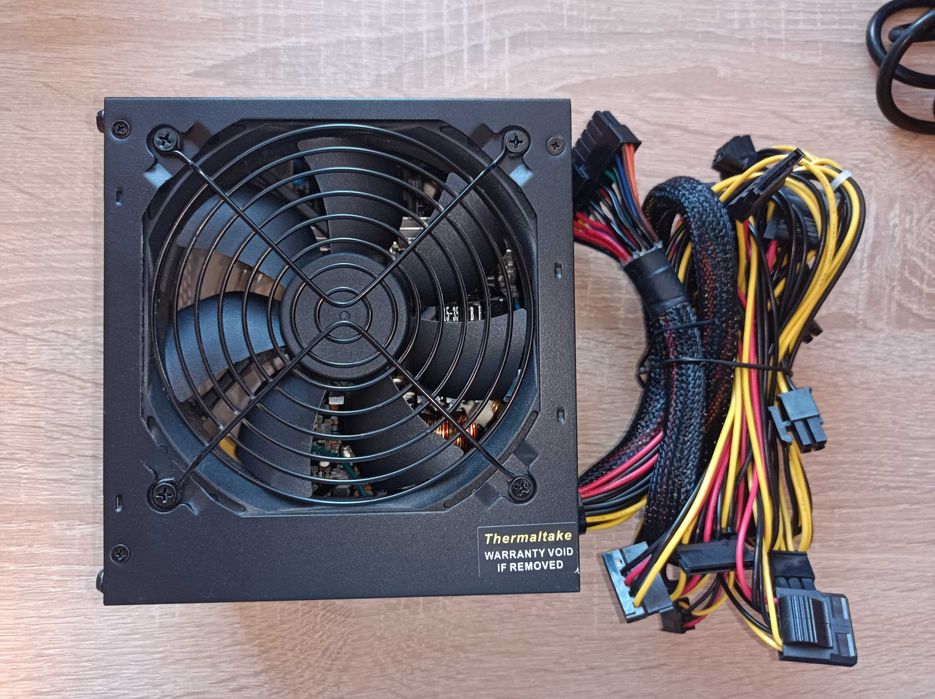 Sursa alimentare Thermaltake